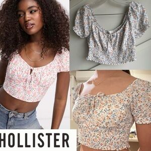 Hollister Women's Floral Crop Top White Blue size S